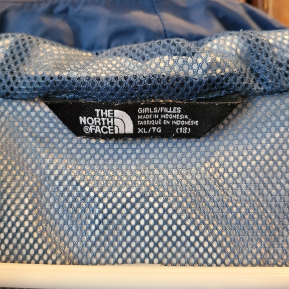 Girls North Face Rain Jacket - Picture 2 of 3